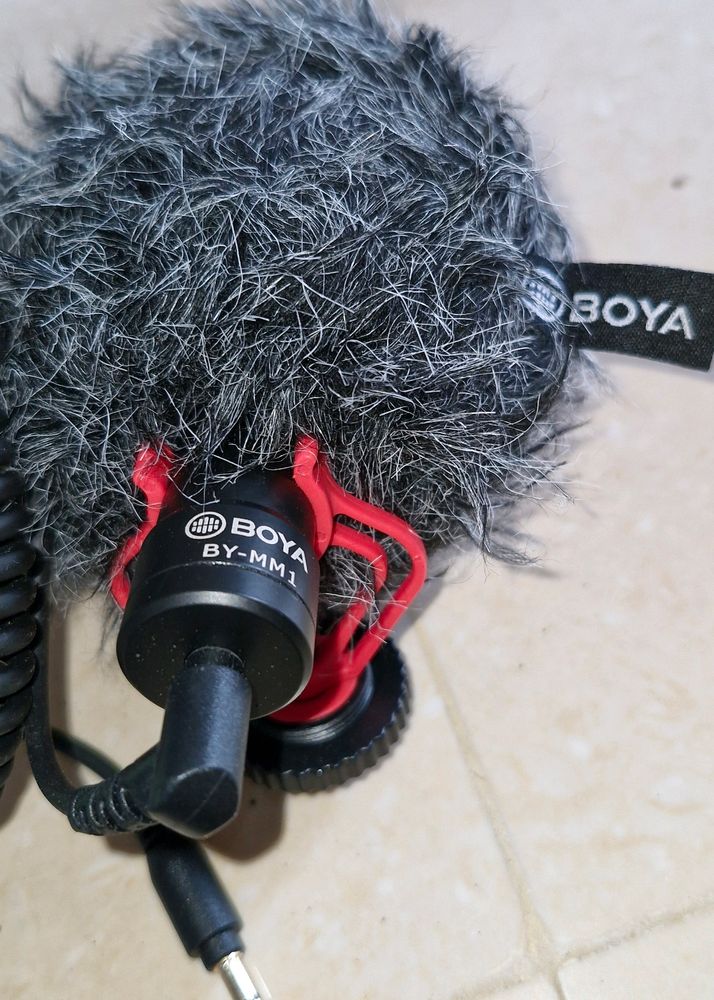 Boya by-MM1 Super-Cardioid Shotgun Mic