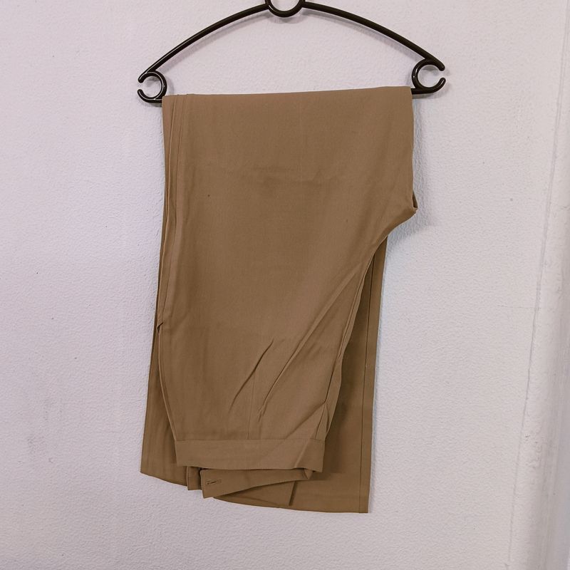 Beige / Khaki Trousers / Pants