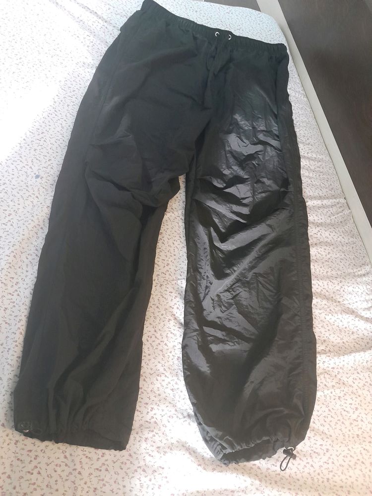 Women Parachute pants!