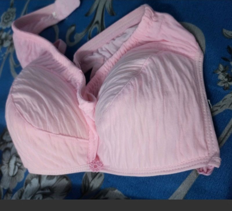 2 Paded Bra ..💖❤️ In 170 Rs.