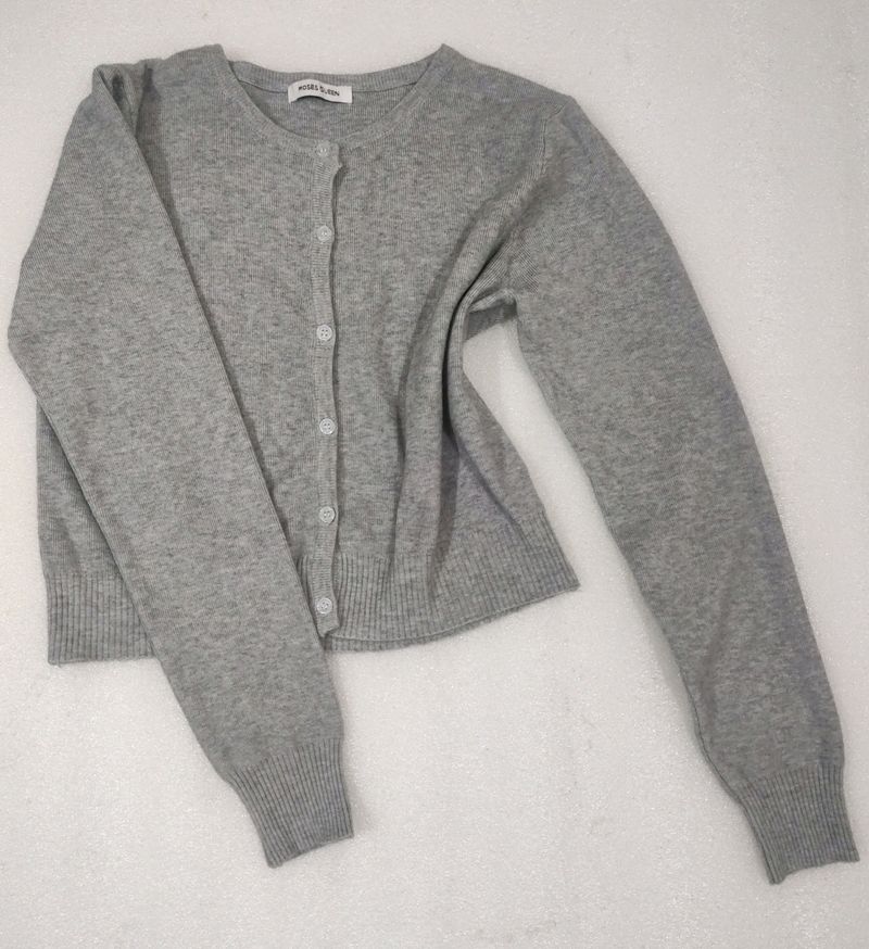 Fine Knit Soft Cardigan With Long Sleeves