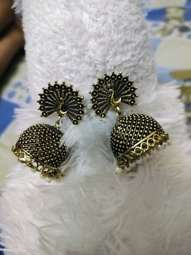 Beautiful Earings With Combo Pack