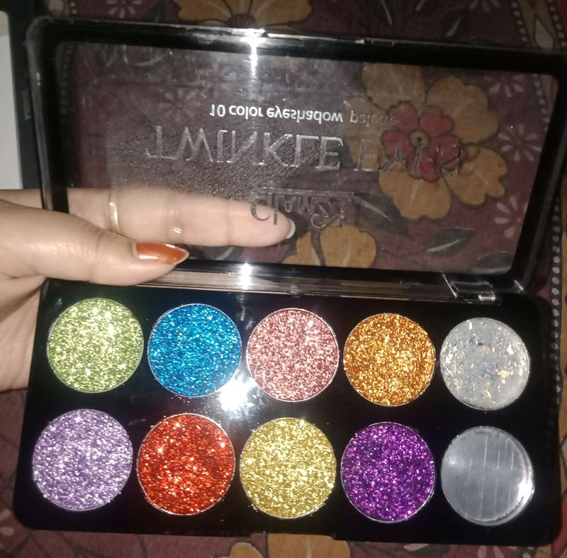 Glamm 21 Glitter Eyeshadow Pallete