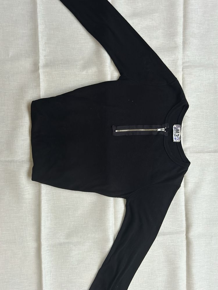 BLACK FULL SLEEVE TOP