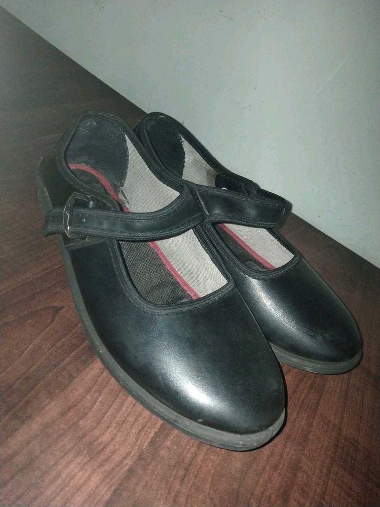 Black Shoes