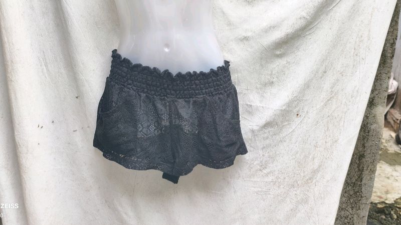 SEXY BLACK COLOUR SHORTS