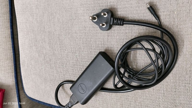 DELL 65W Type-C Laptop Charger with Power Ca