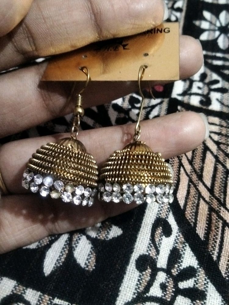 Earings