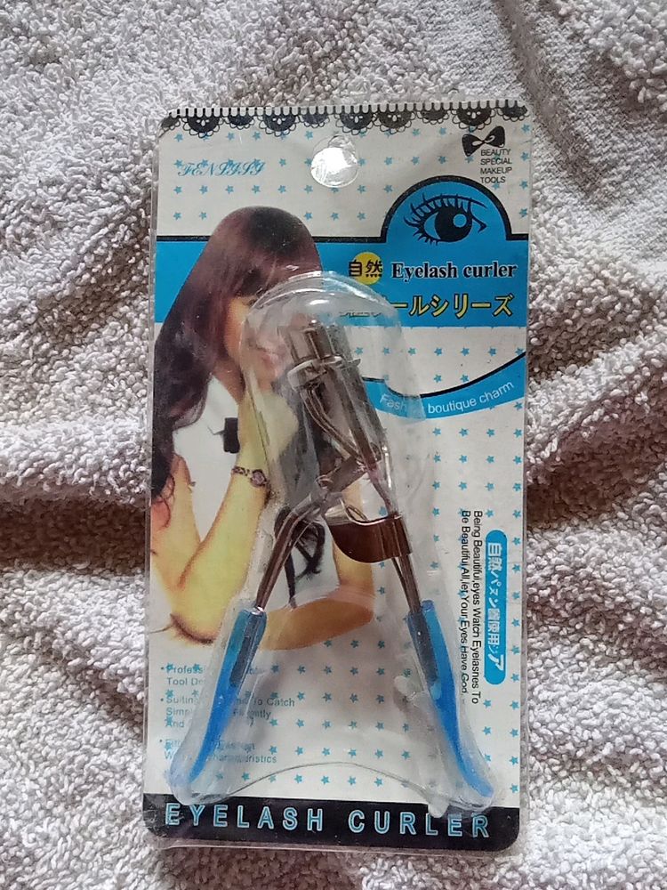 EYELASH CURLER