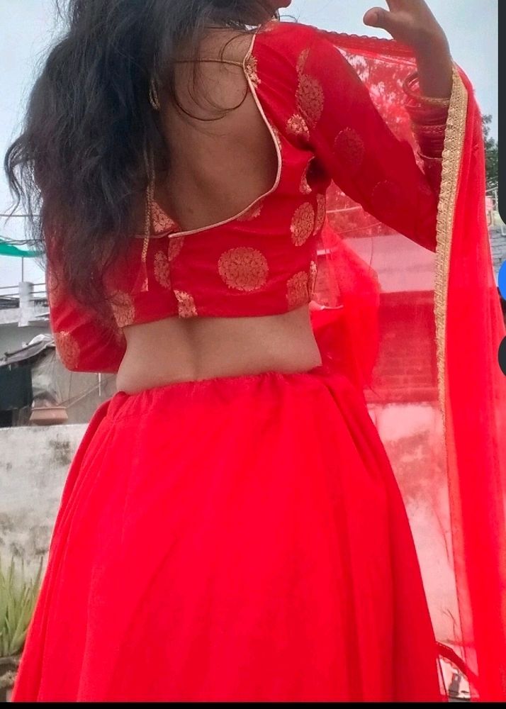 Red ♥️ Lehenga And Choli With Dupattaa 🎉