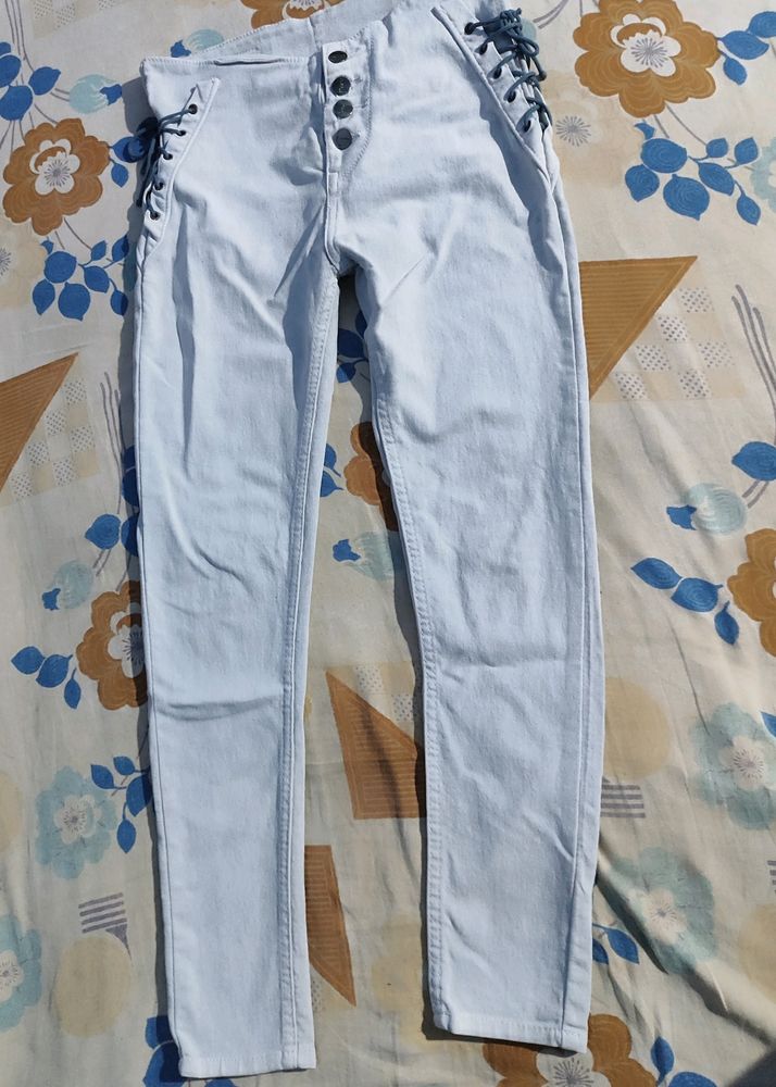 Light Blue Fashinable Jeans For Women