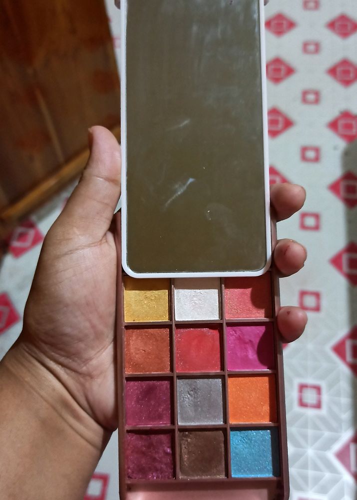 eyeshadow colour