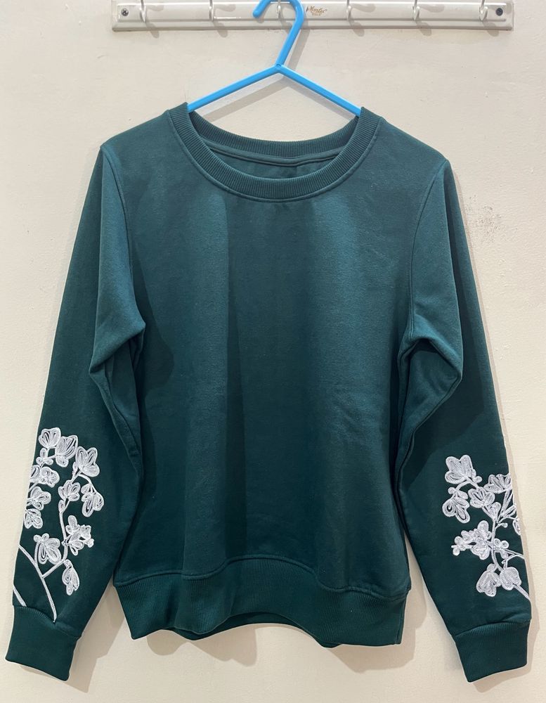 Tokyo Talkies Green Embroidered Sweatshirt