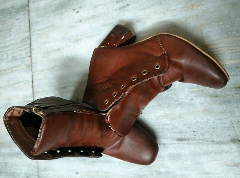 Vintage Brown Boots