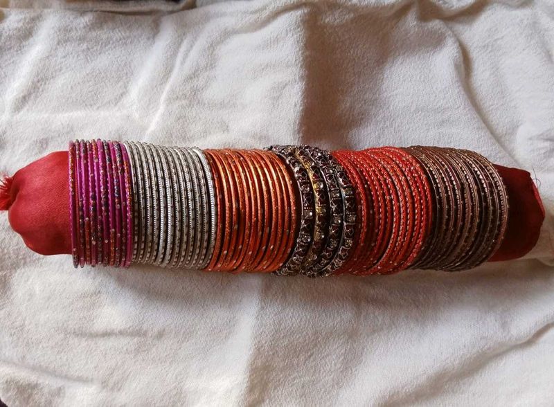 BANGLES 😘