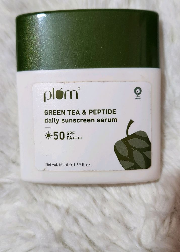 Plum Goodness Green Tea & Peptide Sunscreen Serum