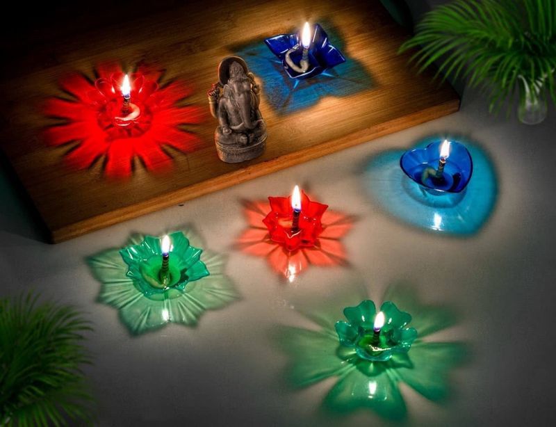 Diya Set Of 12 For Diwali And Pooja, 3D Reflection