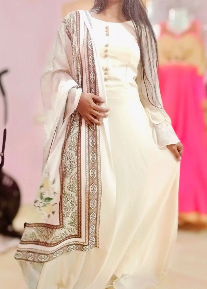 Beautiful 😍❤️ Long Gown 😍 With Dupatta