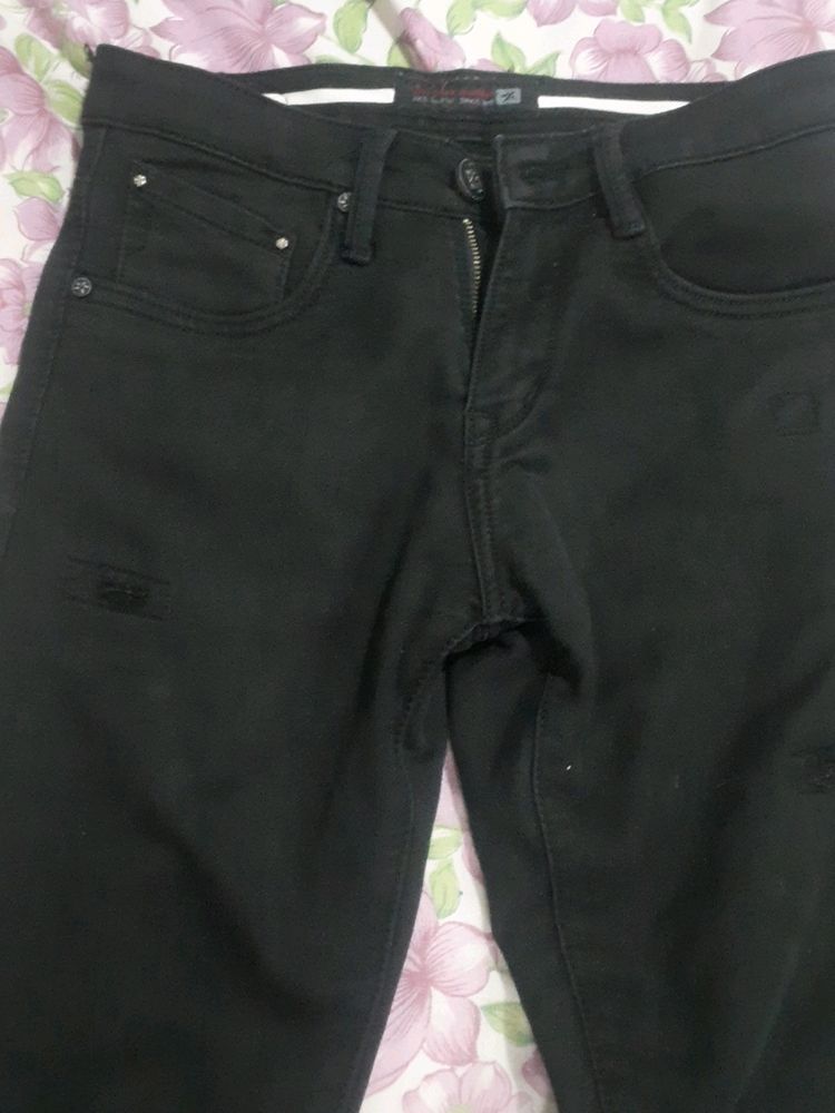 Skinny Pant Black Color