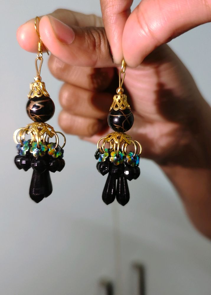 Black Dangling Earrings