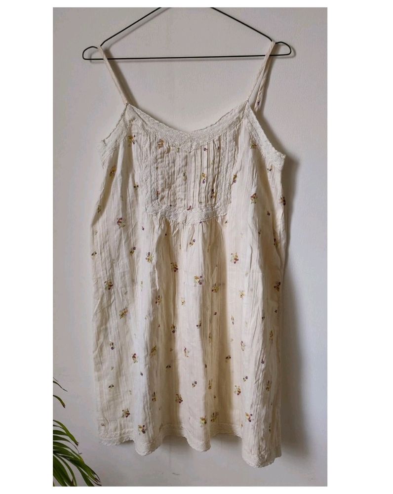 Floral print cream long slip