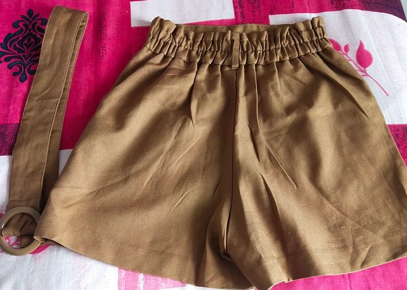 Khaki Brown Shorts With Waist Belt