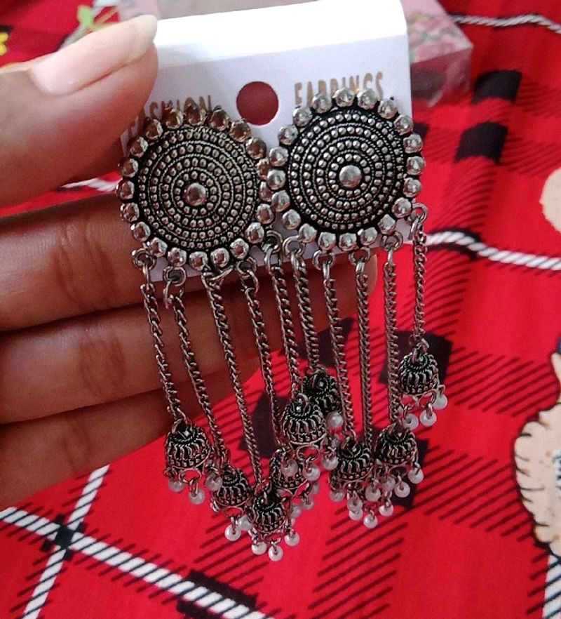 20/- Off .Oxidised Long Earrings And Tika