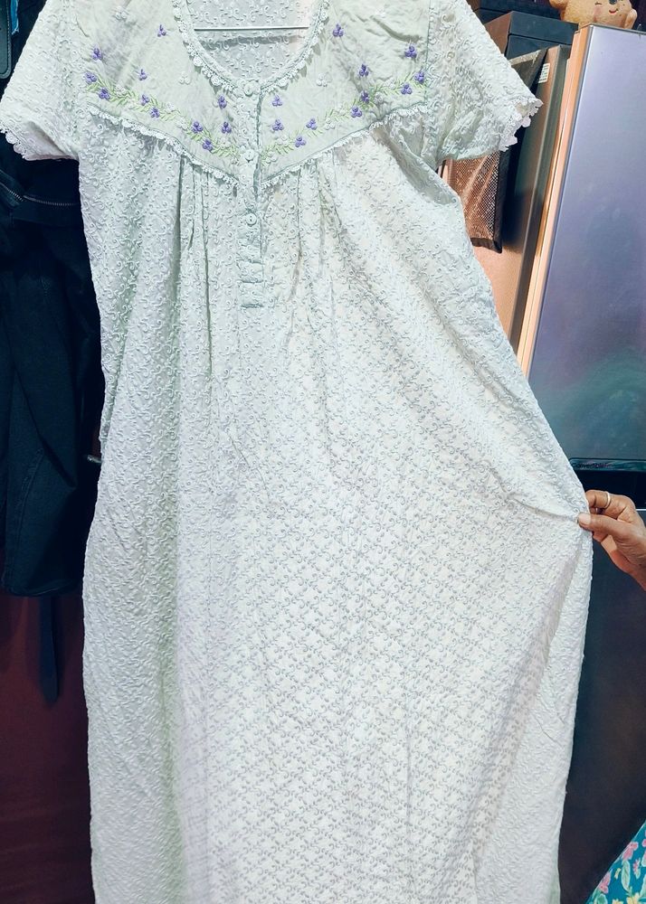 Beautiful Chikankari Gown/nighty