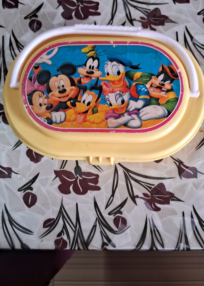 3 Kids Lunch Boxes