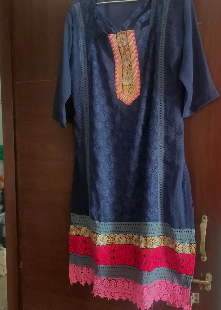 A very good Kurti for women in Blue colour