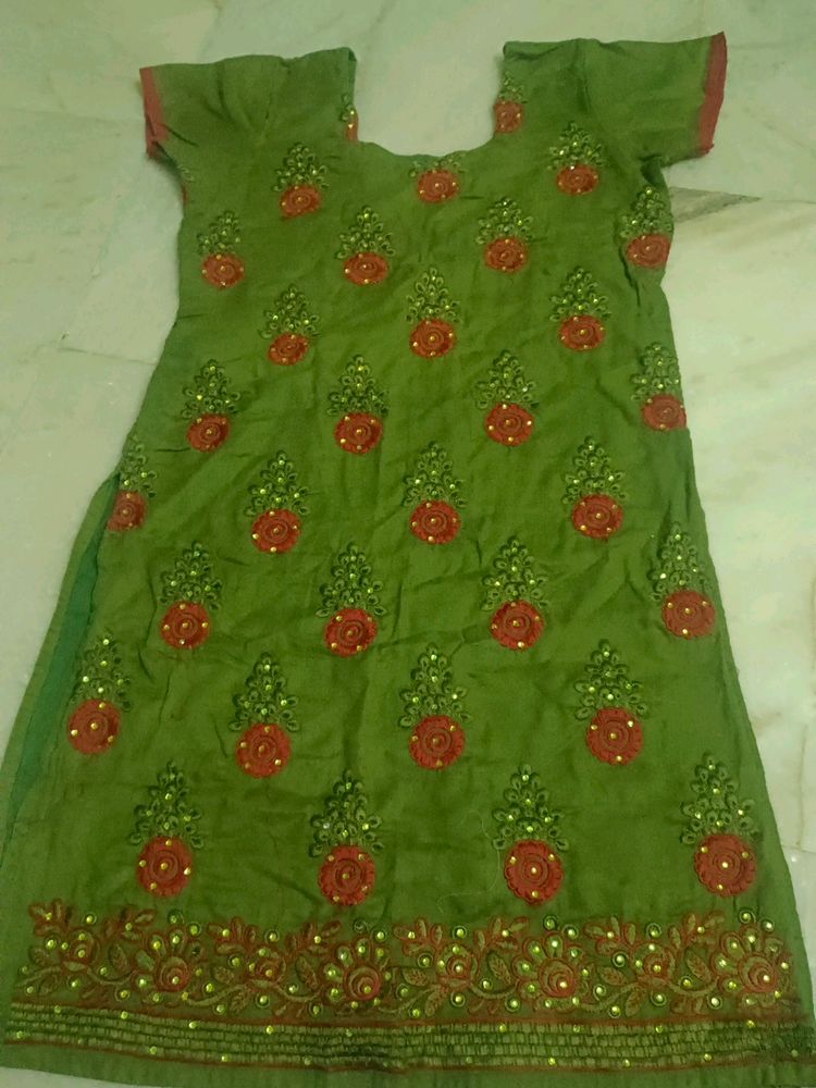 Stunning Embroidery Kurti