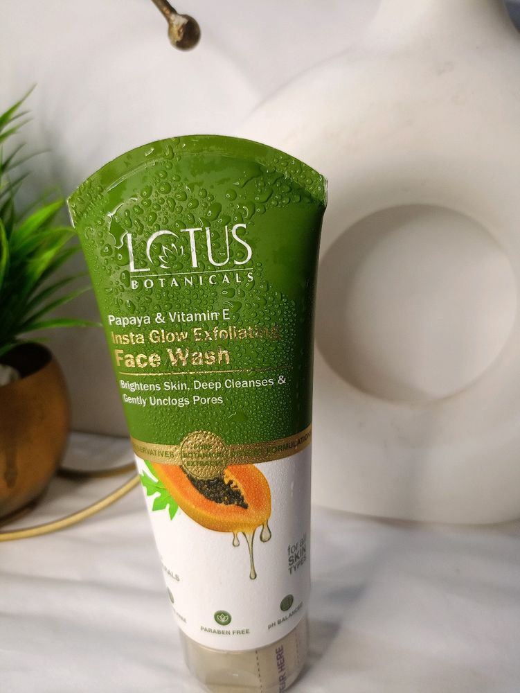 Lotus Botanical Face Wash