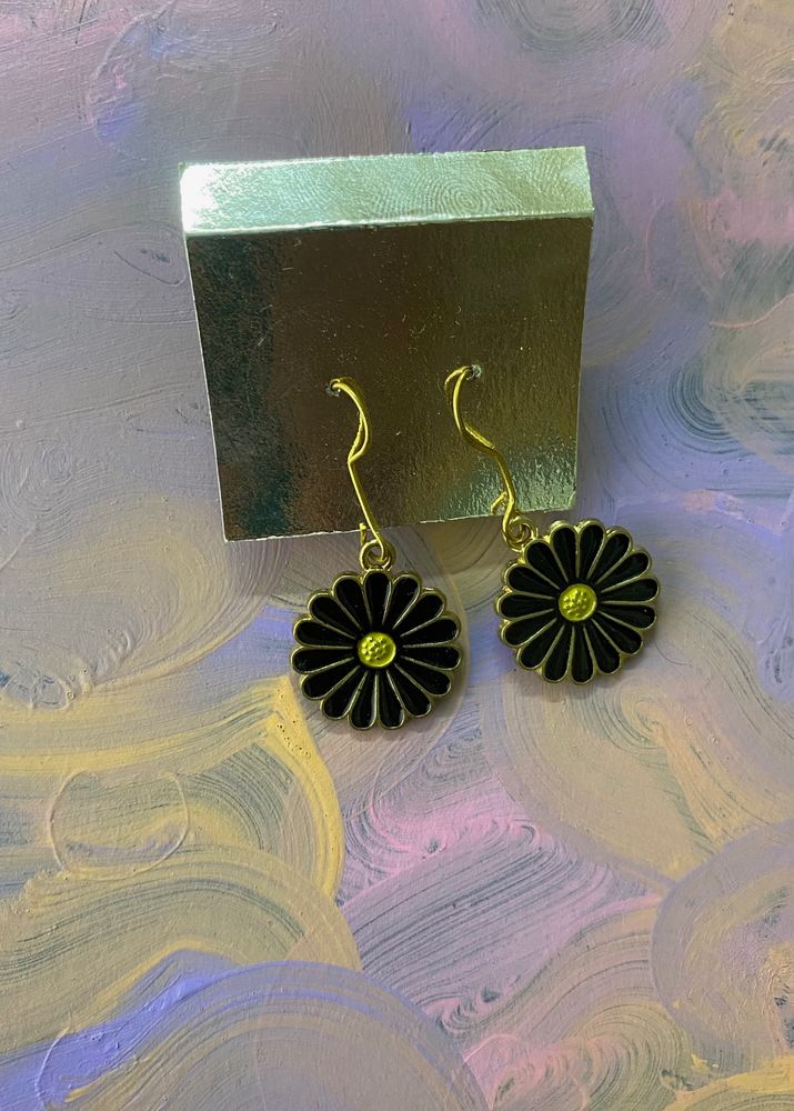 Cute Daisy Earrings