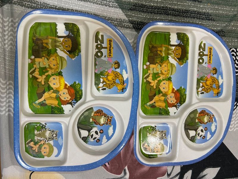 2 Plates With Three Compartments