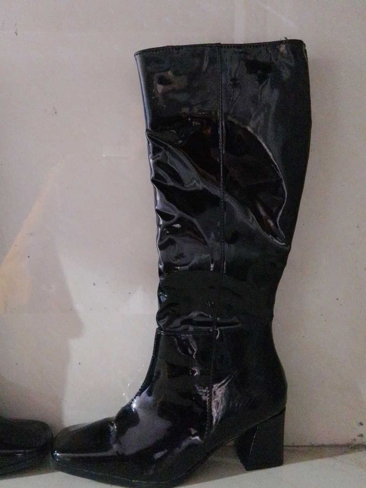 Shiny Long Boots