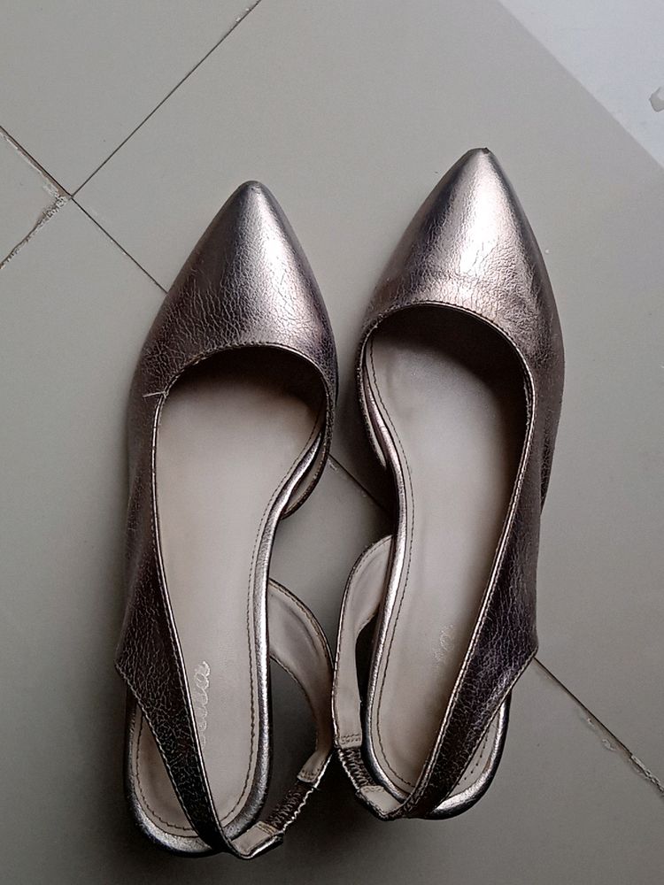 Bata Pencil Heel ( Electra Pumps)