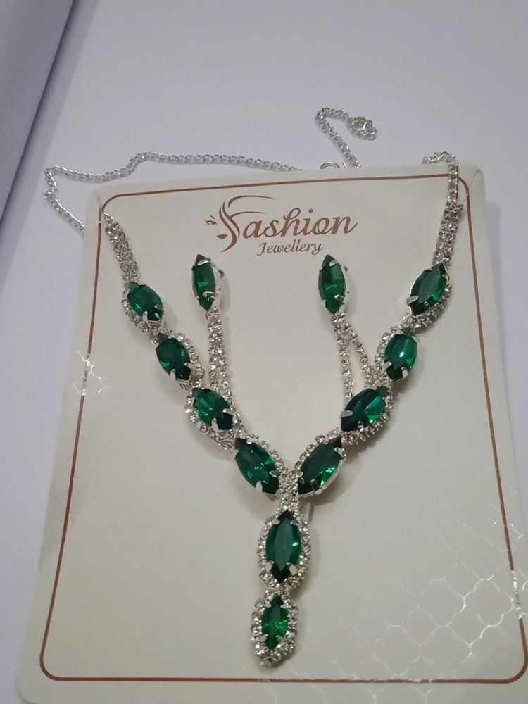 Price Drop ! AD Jewellery Set