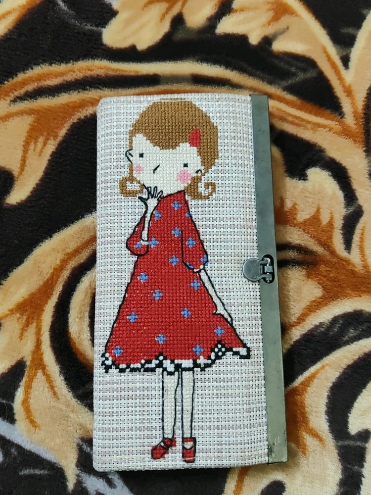 Embroidery Design Wallet🏵️