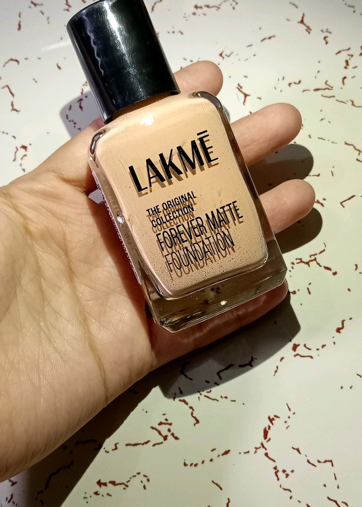 Lakme Perfecting Liquid Foundation Natural Pearl