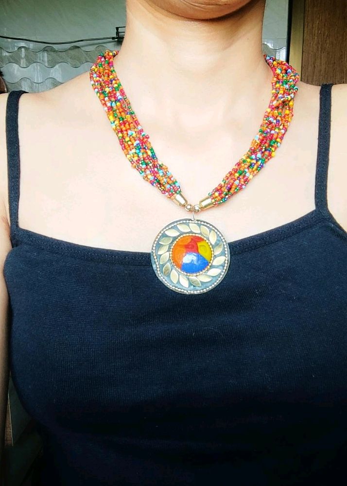 Neckpiece With Multicolor Beads