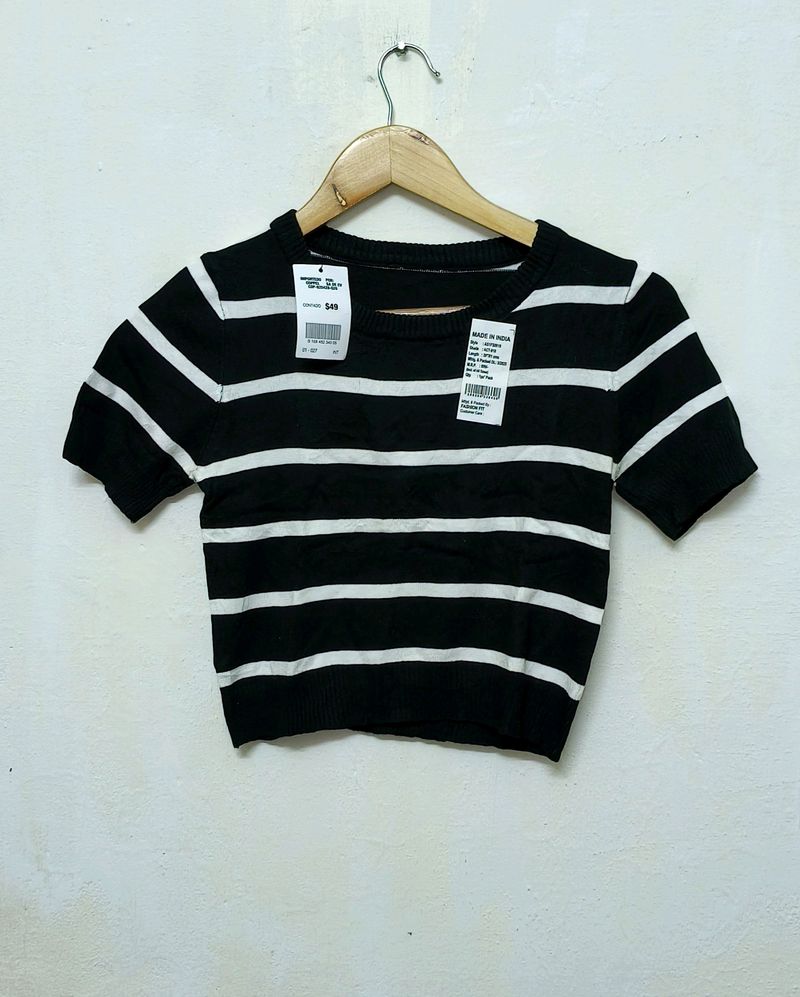 Trendy New Black And White Stripe Top For Women