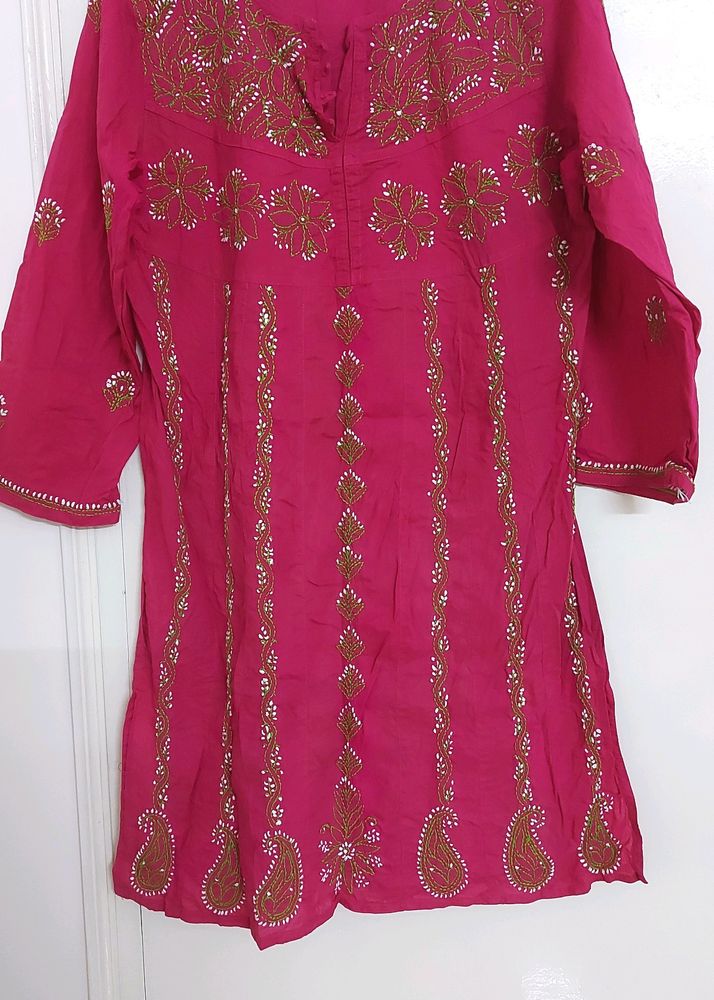 Hand Embroidered Chikan Kurti