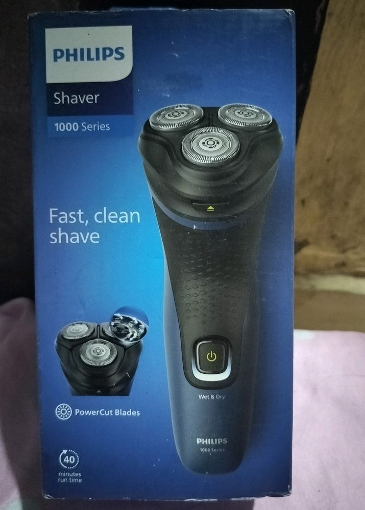 Philips Electric Shaver for Men, Wet and Dry Shave