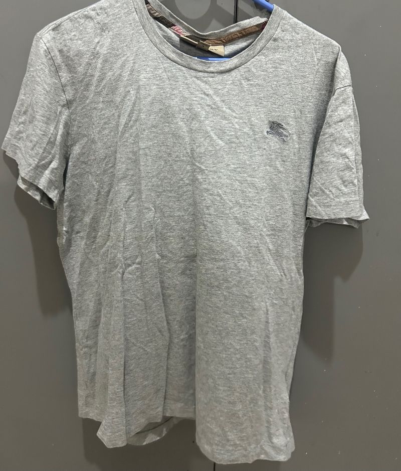 Burberry Tshirt