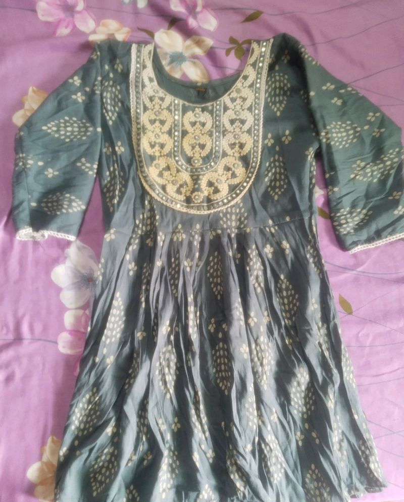 Women Short Kurti