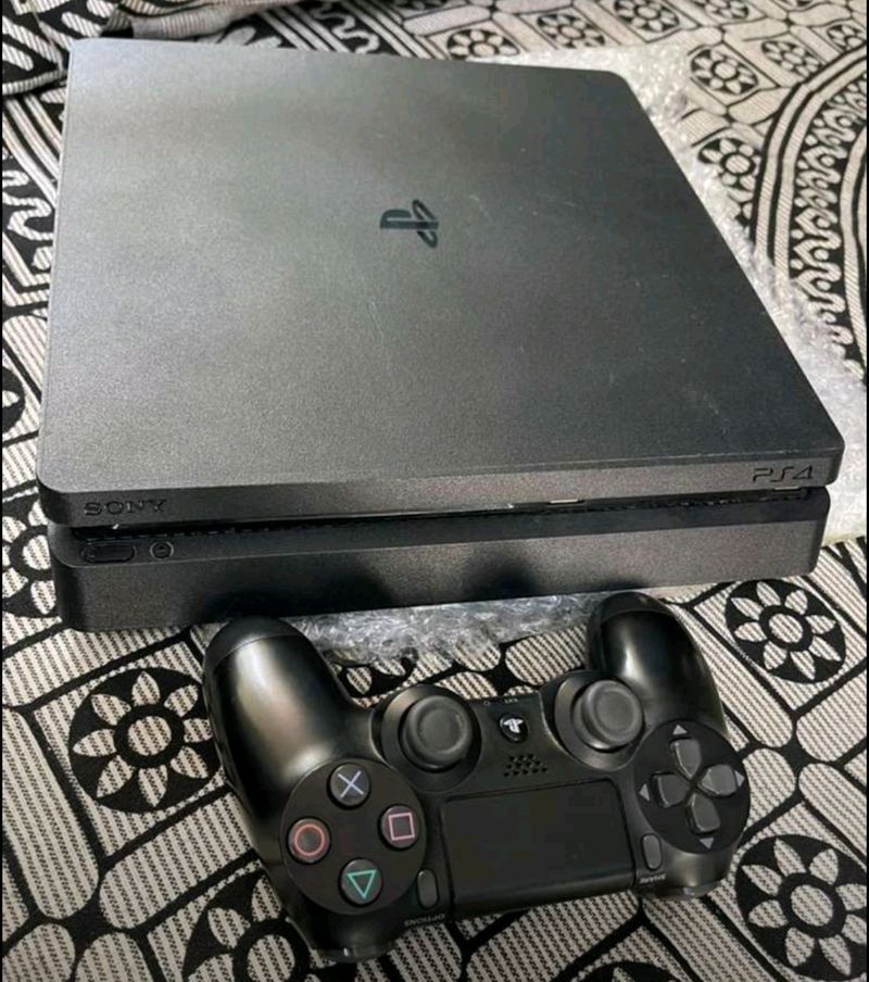 PlayStation Ps4 Console