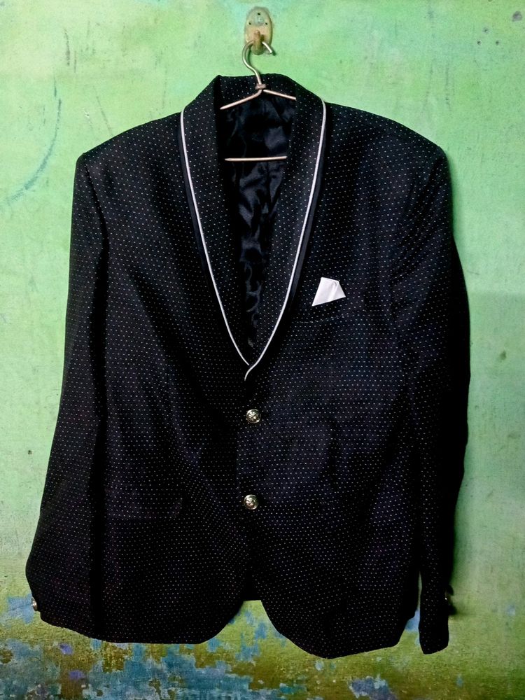 Black Dassing Blazer 🧥