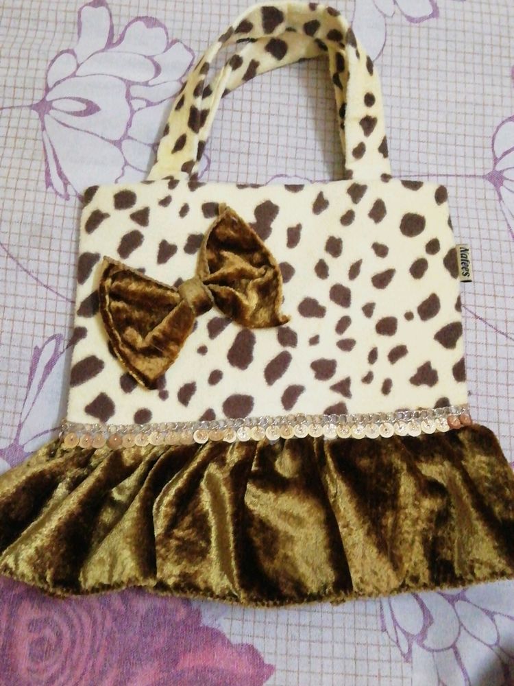 Pretty Leopard Print Bag