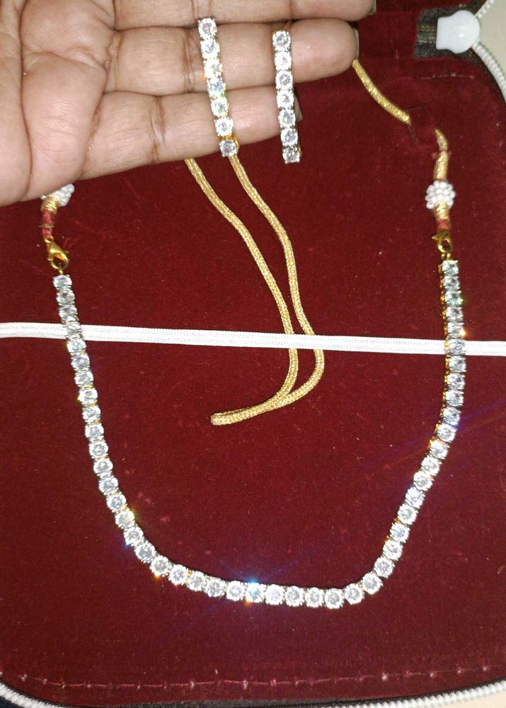 Ad White Stone Necklace