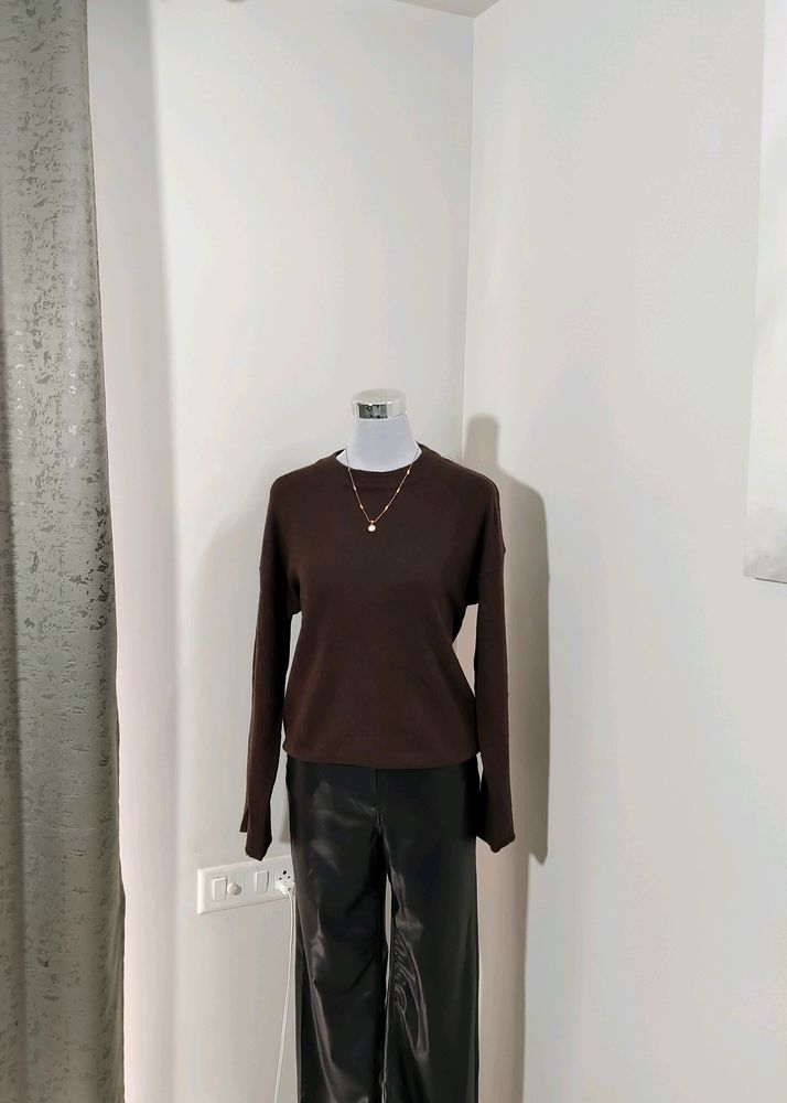 Round Neck Pullover (Imported From Korea)